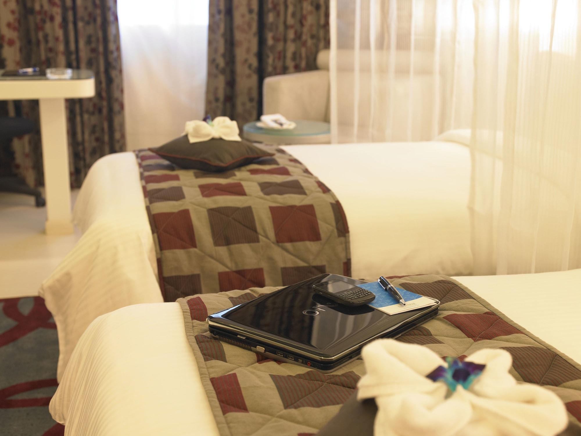 บลูพีทอล โฮเต็ล Hotel บังกาลอร์ ภายนอก รูปภาพ