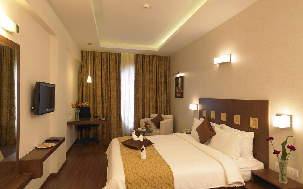 บลูพีทอล โฮเต็ล Hotel บังกาลอร์ ภายนอก รูปภาพ