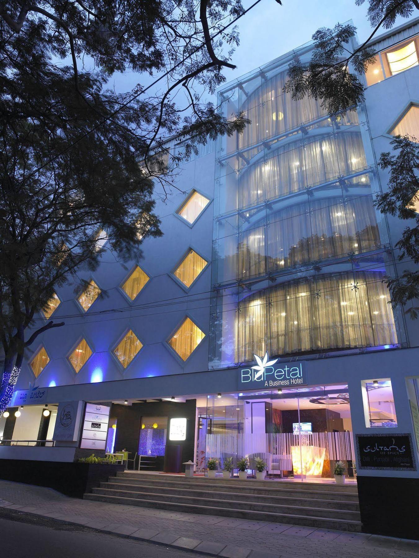 บลูพีทอล โฮเต็ล Hotel บังกาลอร์ ภายนอก รูปภาพ